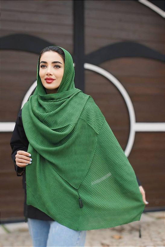 فروش عمده ی (پک 48 عددی) شال نخی پلیسه موجی منگوله دار (رنگبندی)